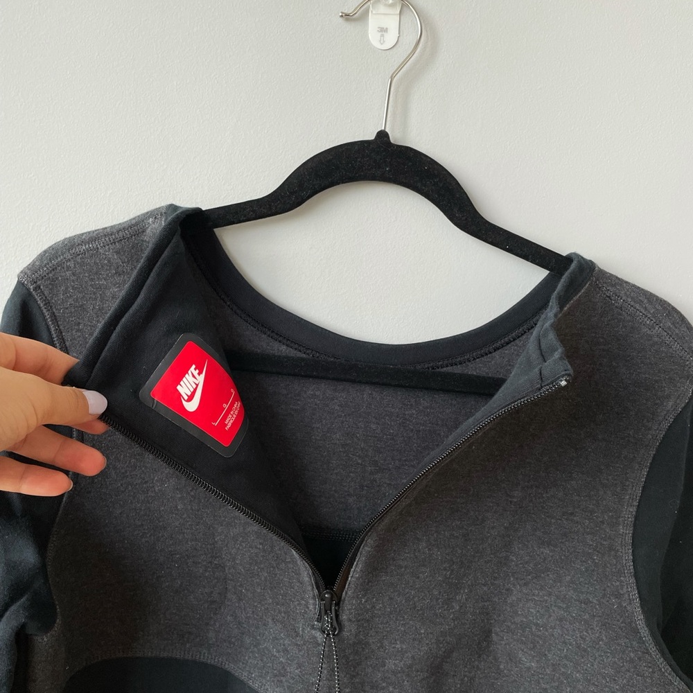 Nike Sportswear Tech Fleece Crew Sweatershirt 🖤 - Picture 5 of 12